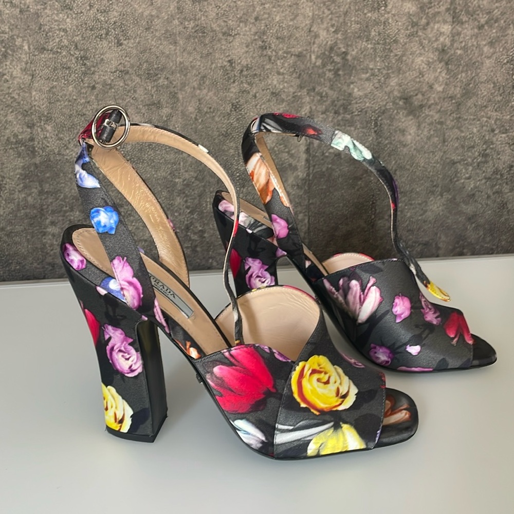 Prada Sandals size 39
